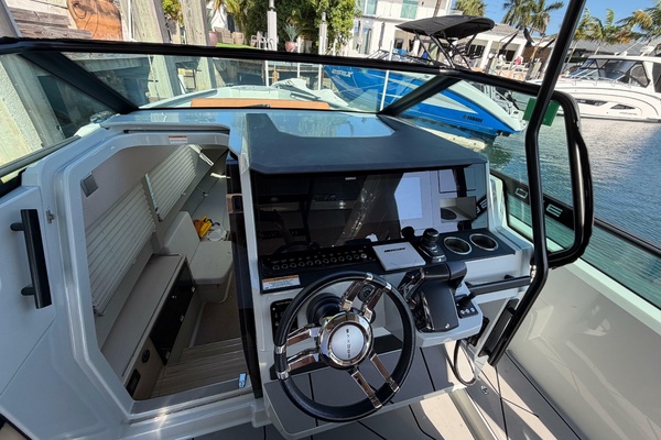 32ft Saxdor Yacht For Sale