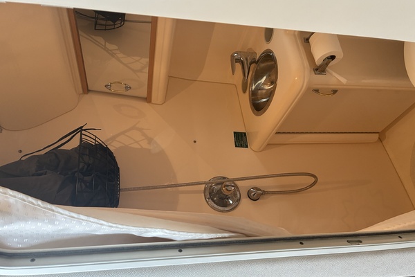 Serendipity 33ft Larson Yacht For Sale