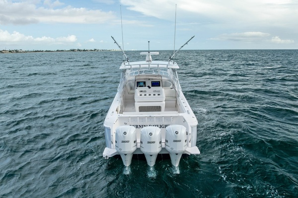 T T BURNIN DAYLIGHT 40ft Intrepid Yacht For Sale