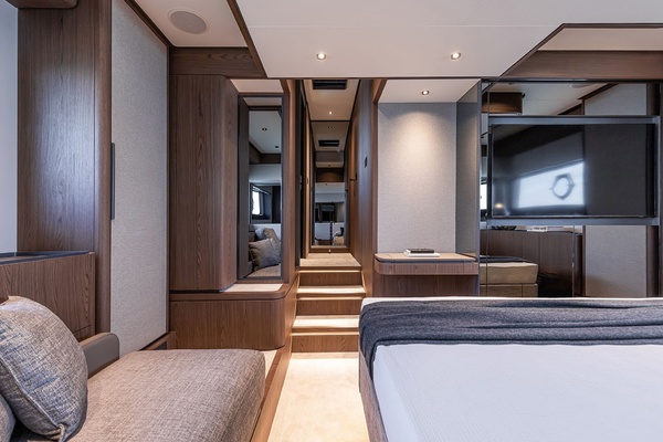 LENDAVA 58ft Ferretti Yachts Yacht For Sale