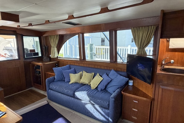 Cricket 50ft Hatteras Yacht For Sale