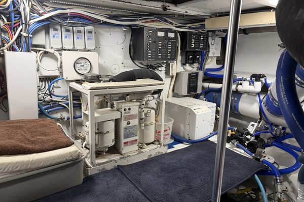 Cricket 50ft Hatteras Yacht For Sale