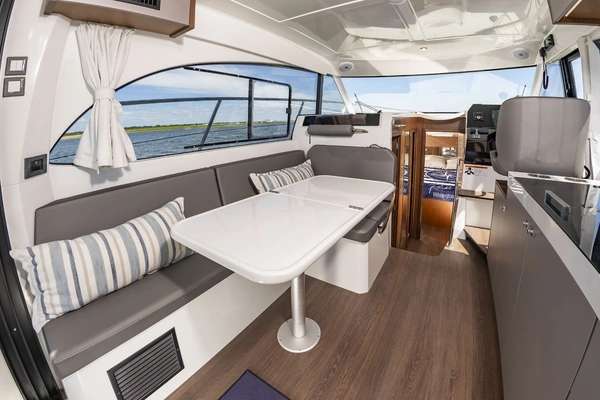 Beneteau Antares 11 Fly Yacht For Sale