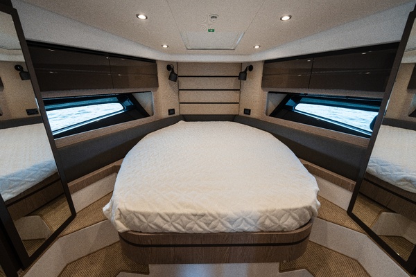 45ft Azimut Yacht For Sale