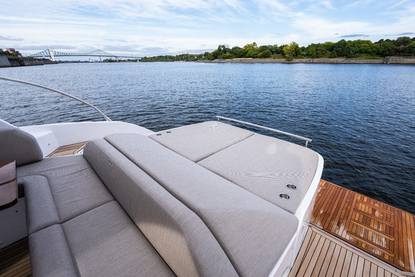 45ft Azimut Yacht For Sale