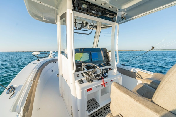 Sea Hunt Gamefish 30CB Yacht For Sale
