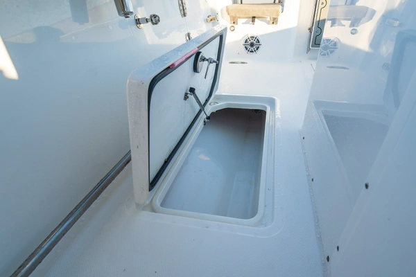 Sea Hunt Gamefish 30CB Yacht For Sale