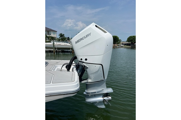 27ft Monterey Yacht For Sale