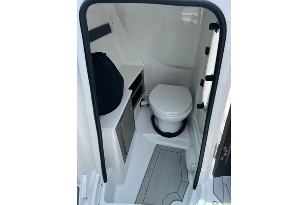 27ft Monterey Yacht For Sale