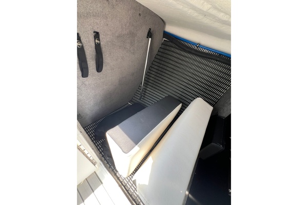 27ft Monterey Yacht For Sale