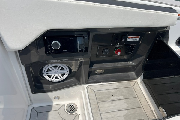 27ft Monterey Yacht For Sale