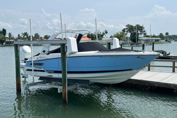 27ft Monterey Yacht For Sale