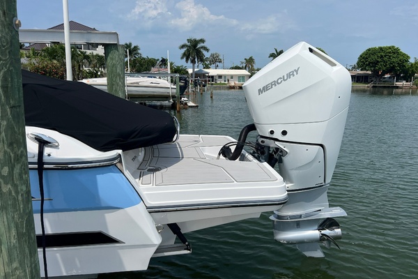 27ft Monterey Yacht For Sale
