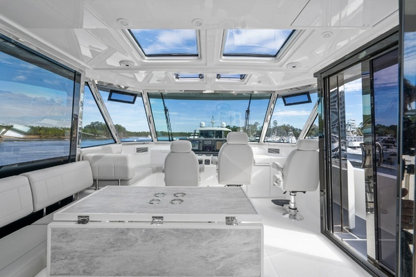 54ft Aquila Yacht For Sale