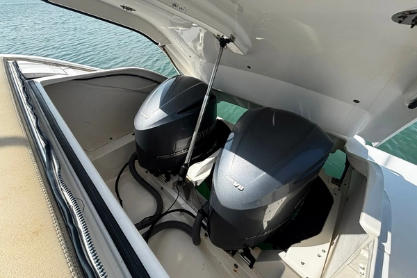 Pursuit SC 365i Sport Coupe Yacht For Sale