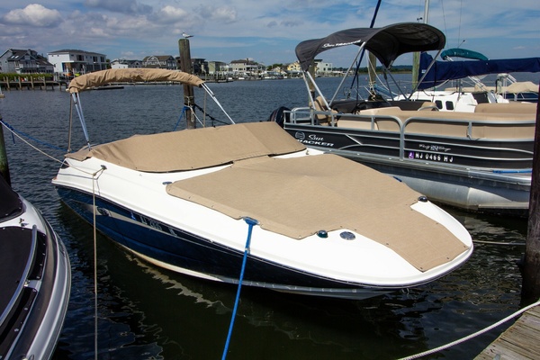 22ft Sea Ray Yacht For Sale