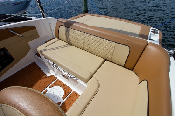 22ft Sea Ray Yacht For Sale