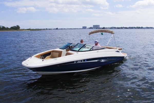22ft Sea Ray Yacht For Sale