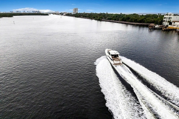 Regal 42 Sport Coupe Yacht For Sale
