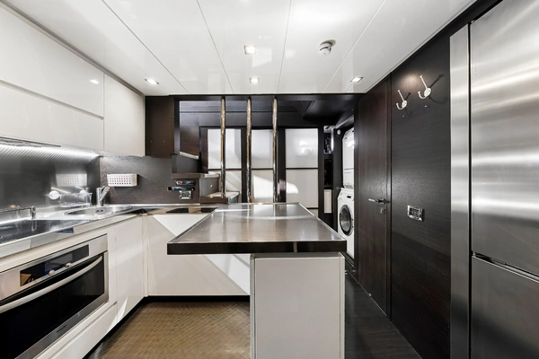 Azimut 86S Yacht For Sale