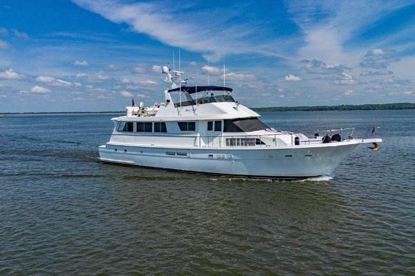 Hatteras 70 Cockpit Motor Yacht Yacht For Sale
