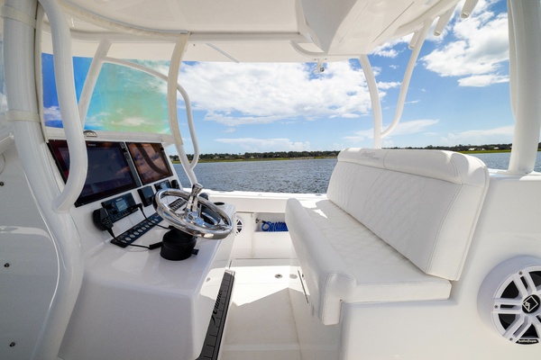 33ft Front Runner Yacht For Sale