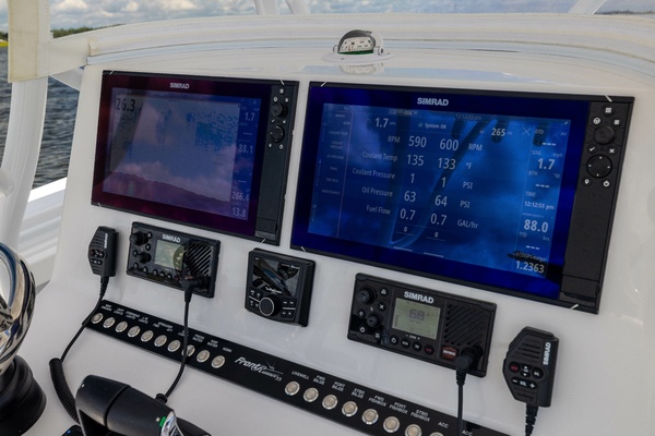33ft Front Runner Yacht For Sale