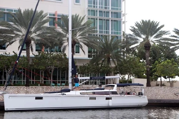 Beneteau SENSE 55 Yacht For Sale