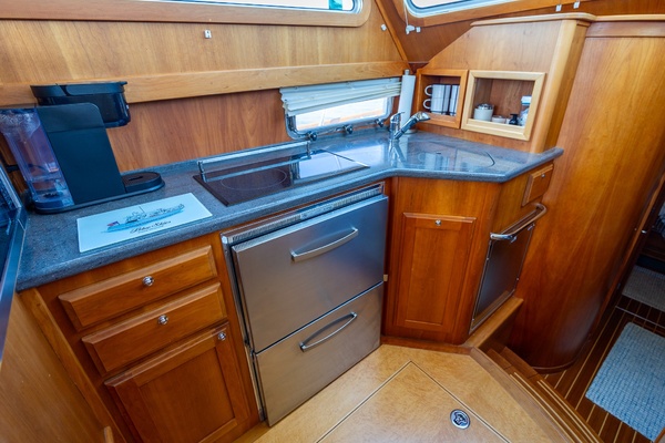 Blue Skies 40ft Sabre Yacht For Sale