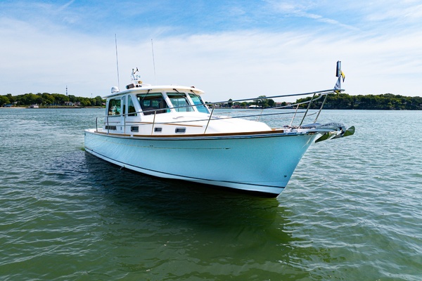 Blue Skies 40ft Sabre Yacht For Sale