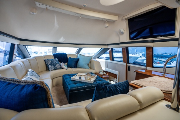 56ft Carver Yacht For Sale