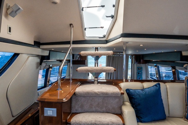 56ft Carver Yacht For Sale