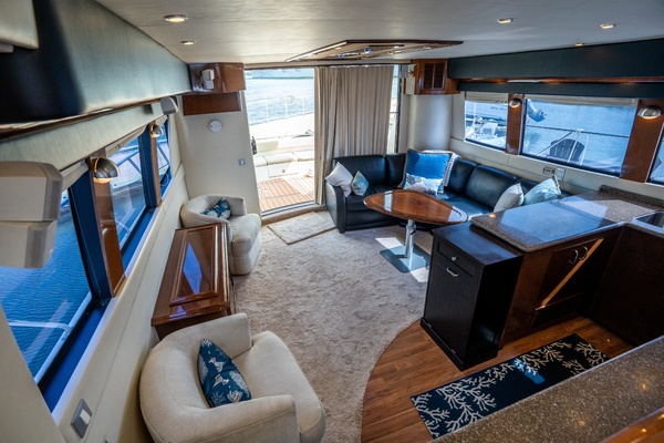 56ft Carver Yacht For Sale