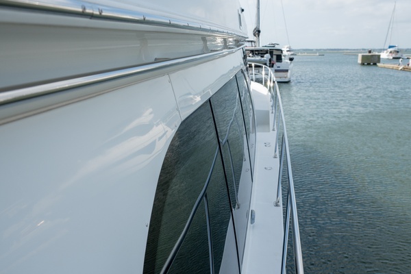 56ft Carver Yacht For Sale