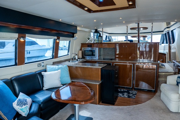 56ft Carver Yacht For Sale