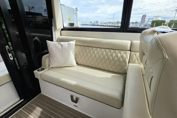 36ft Regal Yacht For Sale