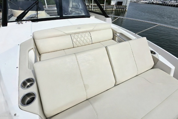 36ft Regal Yacht For Sale