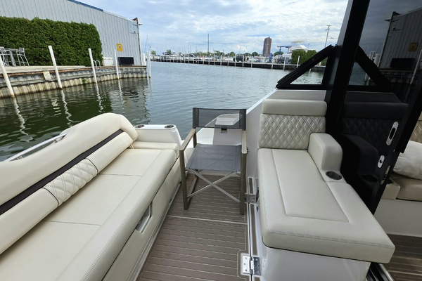 36ft Regal Yacht For Sale