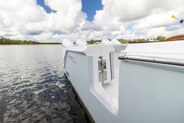 Front Runner Catamaran Yacht For Sale
