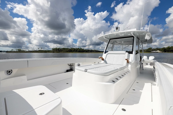 Front Runner Catamaran Yacht For Sale