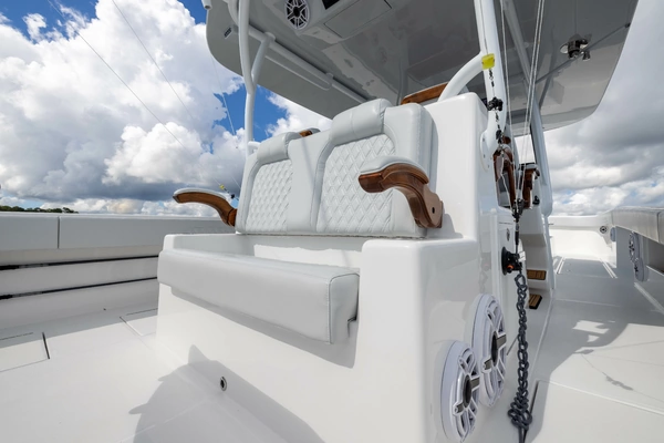 Front Runner Catamaran Yacht For Sale