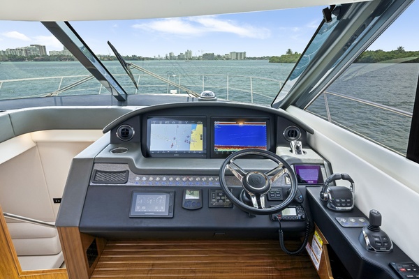 GUACHAFITA 60ft Riviera Yacht For Sale