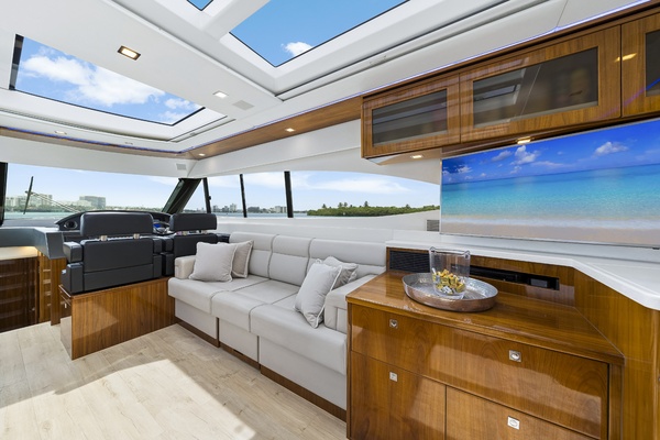 GUACHAFITA 60ft Riviera Yacht For Sale
