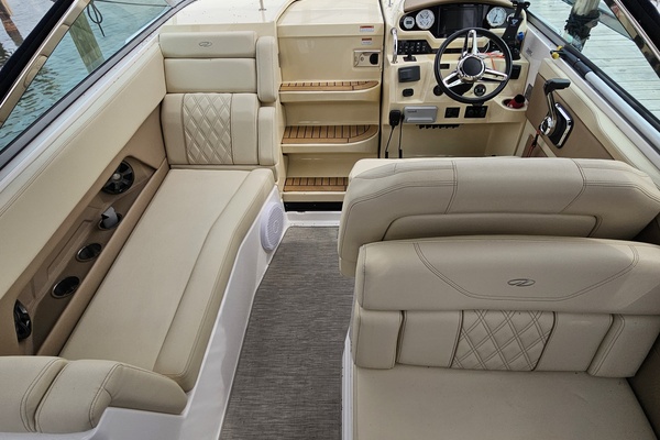 Elizabeth Anne 28ft Regal Yacht For Sale
