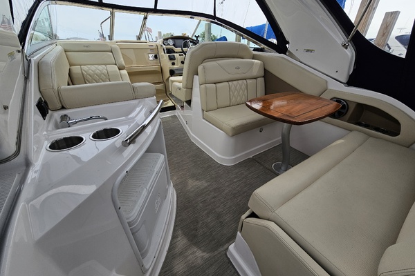 Elizabeth Anne 28ft Regal Yacht For Sale