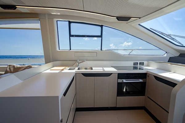 70ft Azimut Yacht For Sale