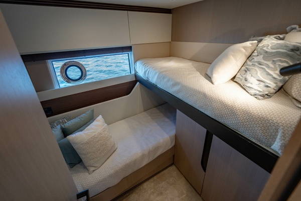 70ft Azimut Yacht For Sale