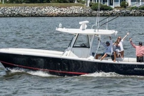 Hooked 31ft Regulator Yacht For Sale