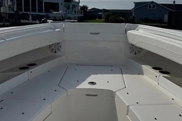 Regulator 31 Yacht For Sale