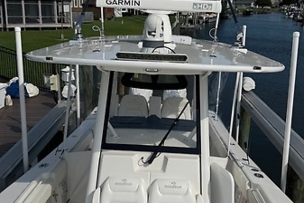 Hooked 31ft Regulator Yacht For Sale